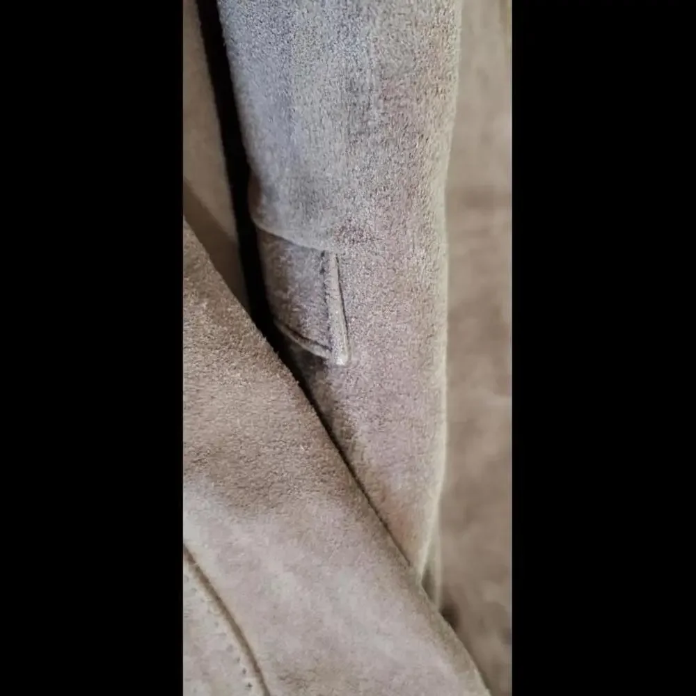 Chic Vintage Tan Suede Blazer for Women - Picture 8 of 10
